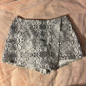 Snake skin SKORT!